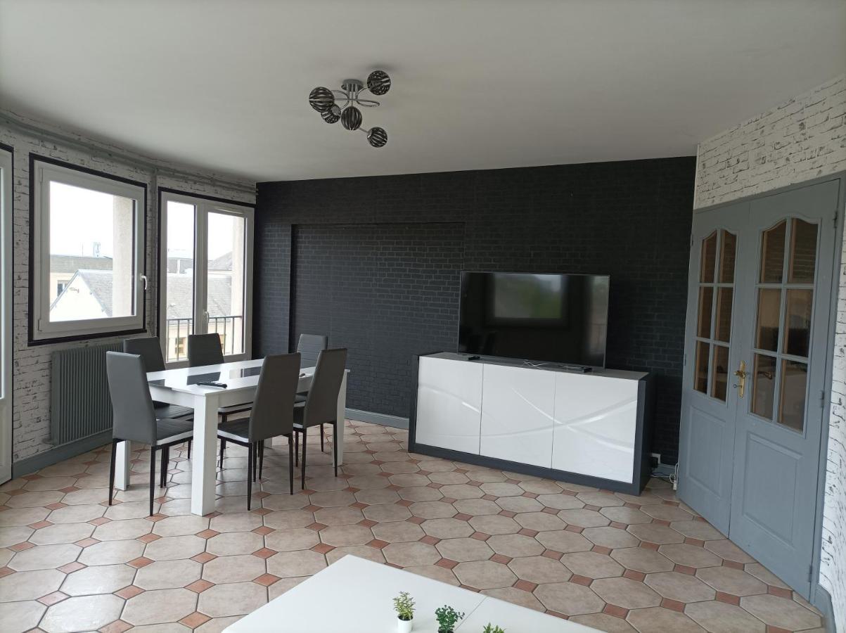 Joli Appartement Type 5 En Centre Ville Chateauroux Bagian luar foto