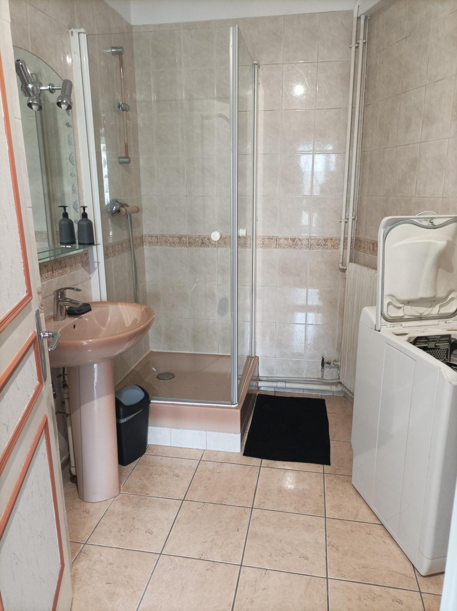 Joli Appartement Type 5 En Centre Ville Chateauroux Bagian luar foto